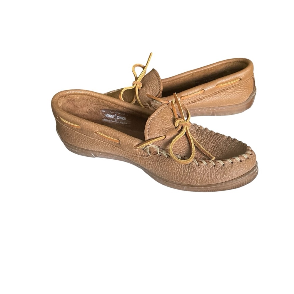 Minnetonka Tan Pebbled Leather Boat Loafer Moccasins with Tie Women's Size 9.5 - Picture 3 of 9
